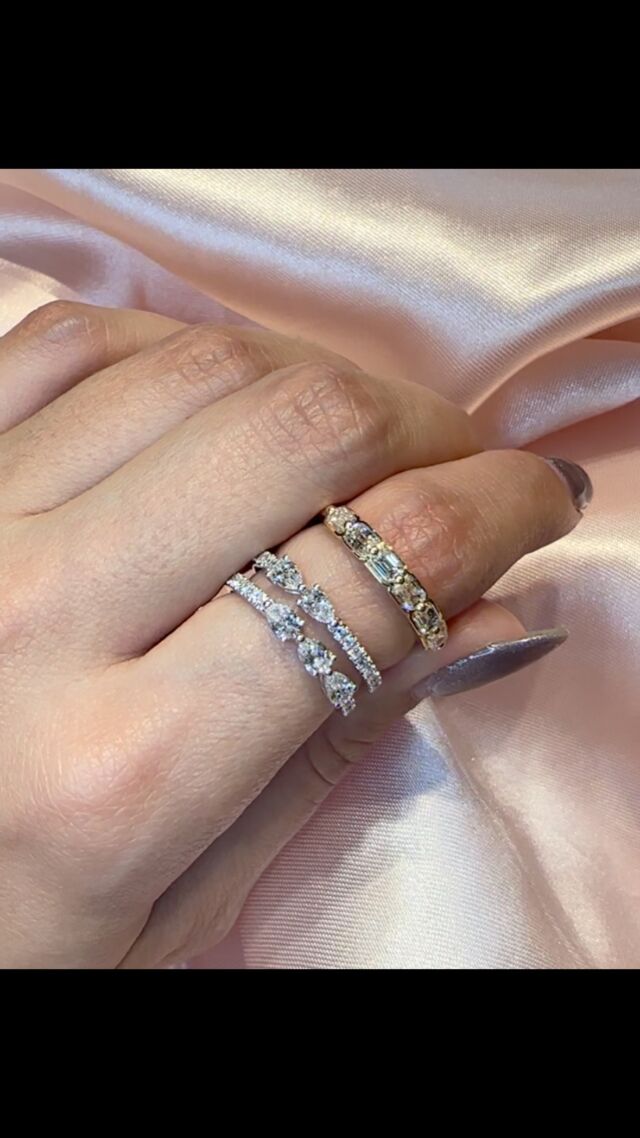 Everyday diamond rings with beautiful cuts 🤩💎✨
 #sanantoniojewelers #sanantoniojewelry #sanantoniotx #knowyourjeweler #localjeweler #localjewelry #jewelersforlife #sanantoniosbest 
#dennisjewelry #sanantoniosoldestjeweler #sanantoniosoldestjewelrystore #sanantoniosoldest #jewelry #jewelersofinstagram #gold #diamonds #gift #necklace #ring #earrings
#jewels #gems #gemstones